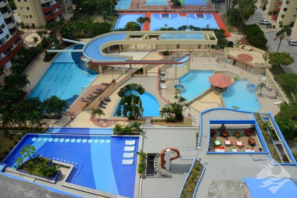 Piscinas del Resort Playa Almendro